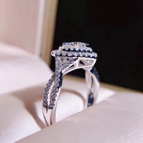 Silver Heart Shaped CZ Stone Diamond Ring - Picture 4 of 7